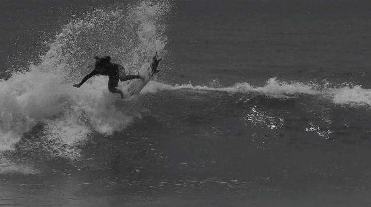 Ian Gouveia solto em Trestles