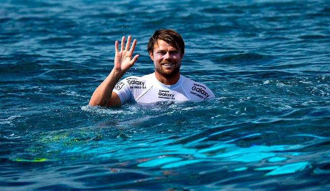 Dane Reynolds fora da Quiksilver 