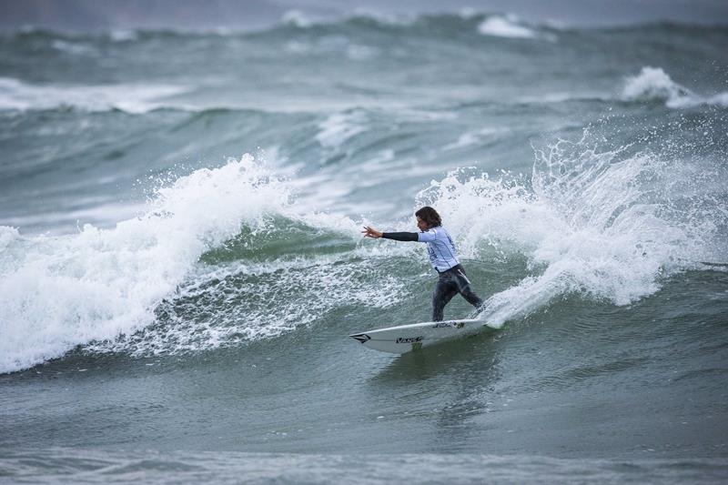 Catarinenses e peruana conquistam primeiras vitórias em Portugal