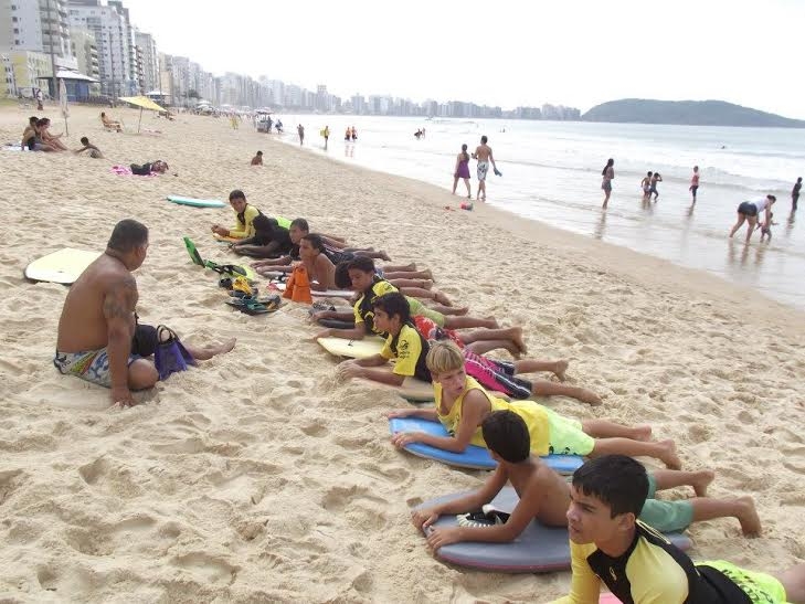 ESCOLA BODYBOARDERS DE CRISTO FAZ FINANCIAMENTO COLETIVO