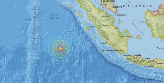 AFASTADO ALERTA DE TSUNAMI NA INDONÉSIA APÓS SISMO DE MAGNITUDE 7.9 PERTO DE SUMATRA