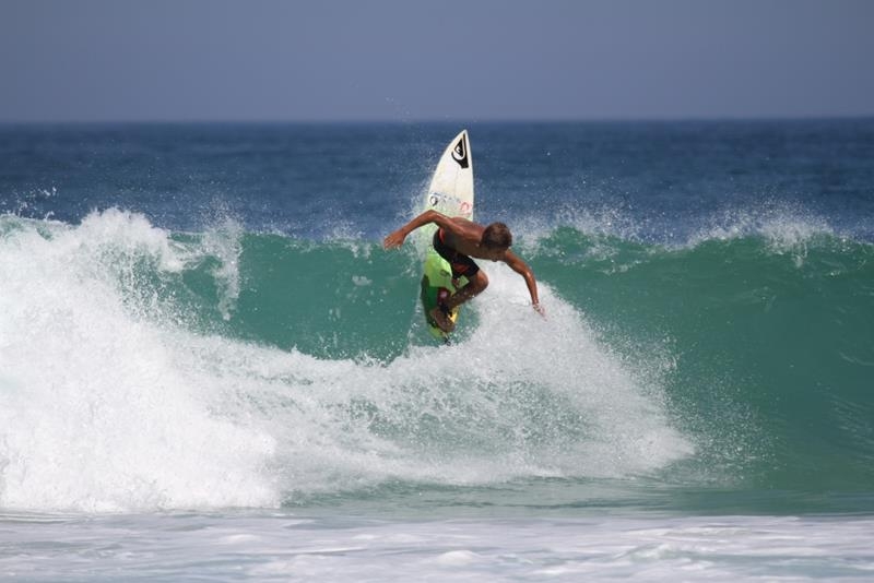 Daniel Templar assina com a Quiksilver