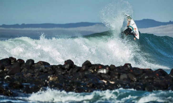 Dillon Perillo e amigos em aventura por Galápagos