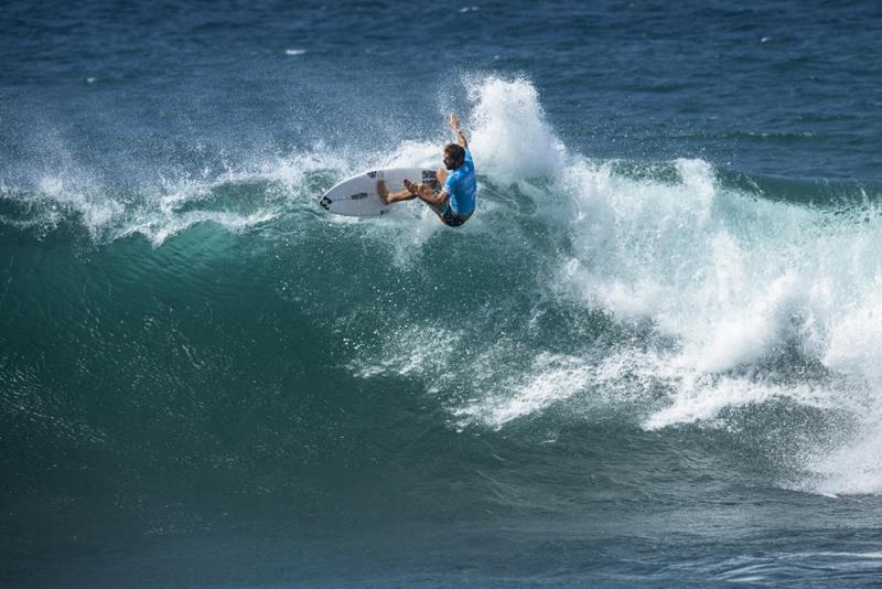 Frederico Morais vence o QS 3000 Martinique Surf Pro