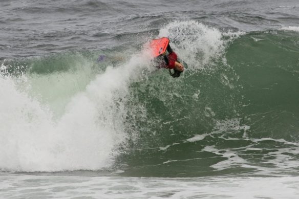 Itacoatiara Pro define semifinais e Isabela Sousa segue na briga