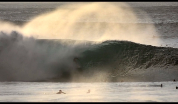 Uma Pequena Edição para o Dia Internacional do Surf