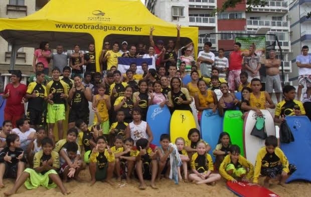 Projeto Social Escola Bodyboarders de Cristo comemora uma década