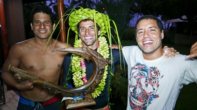 Bruninho vence triagem em Teahupoo 