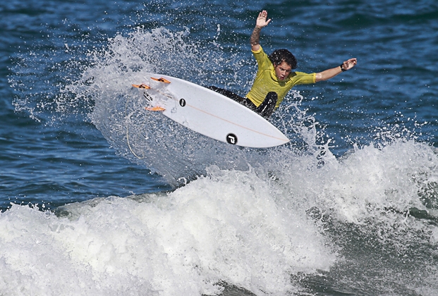 Luan Garcia vence na 2ª etapa do Francisquense de Surf