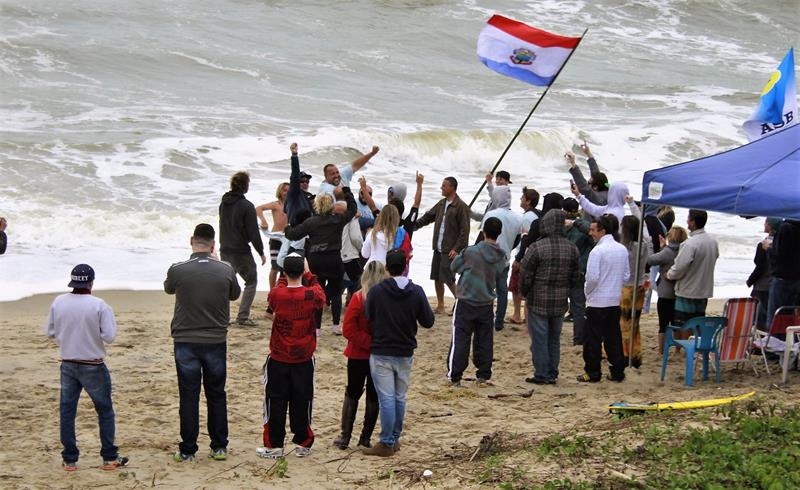 Associação de Surf de Barra do Sul vence em casa