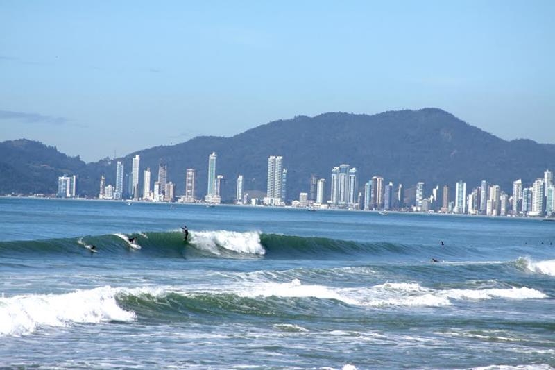 Itajaí recebe as lendas do surfe catarinense neste fim de semana