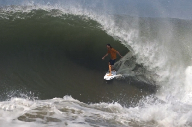 Costa leste de Bali bombando 