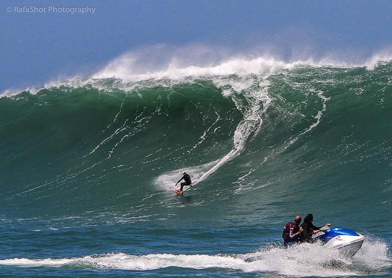 Swell do ano na Laje da Jagua