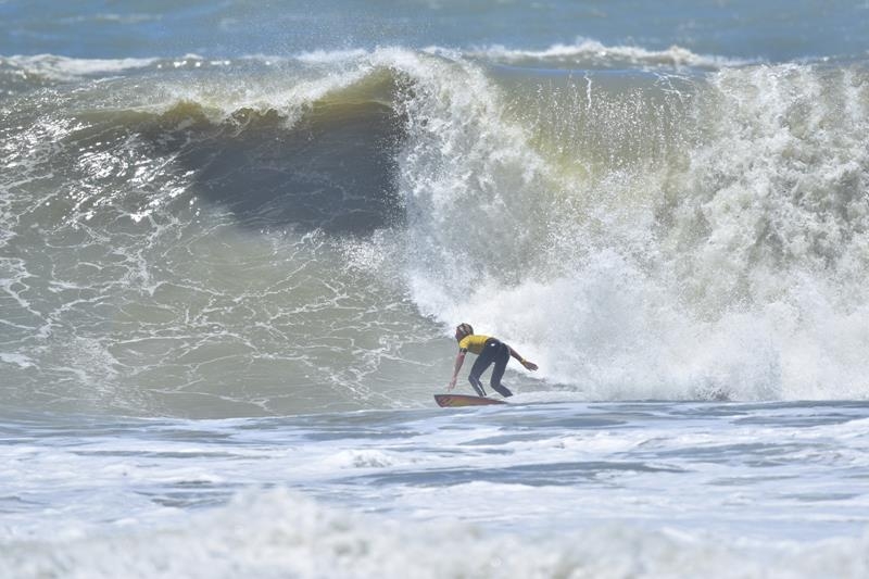 Pro Junior no Recreio marcado por ondas pesadas