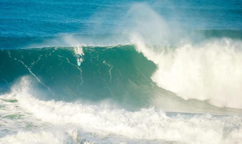 Grant &quot;Twiggy&quot; Baker Coroado Campeão Mundial de Ondas Grandes