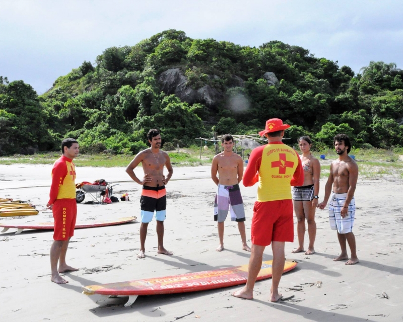 Surfistas Podem Auxiliar em Resgates no Litoral