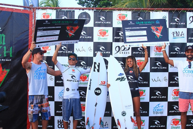 Lucas Vicente e Anne dos Santos são campeões no Rip Curl Grom Search 2017