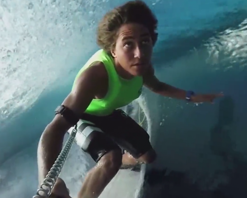 Tahiti Surf com Anthony Walsh e Matahi Drollet