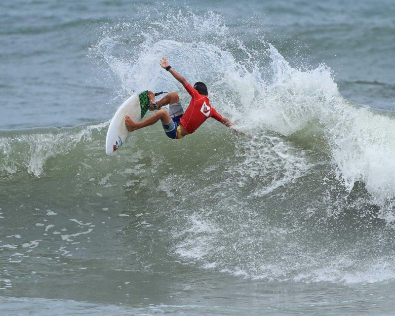 Hang Loose Surf Attack 2017 começa em Ubatuba 