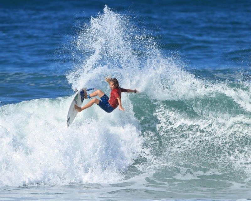 Hang Loose Surf Attack tem finais neste sábado na Praia de Itamambuca