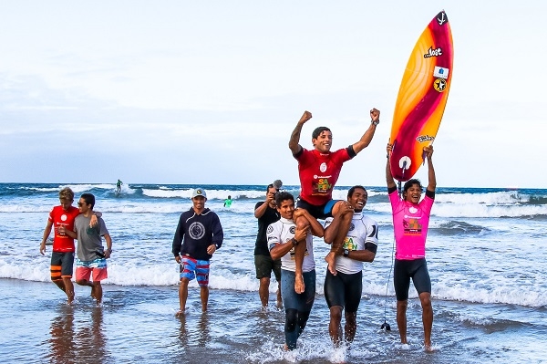 Alex Ribeiro vence final brasileira no QS 3000 da África