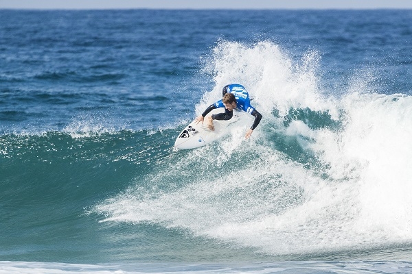 Brasileiros se destacam no QS 10000 Ballito Pro na África do Sul