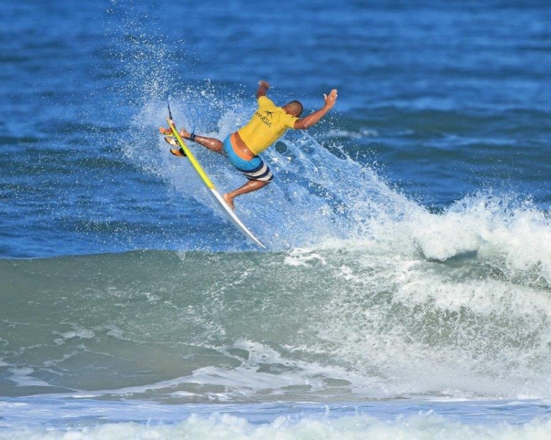 Weslley Dantas fatura a 2ª etapa do Maresia Paulista de Surf Profissional, em Ubatuba