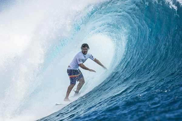 Billabong Pro Tahiti começa com quatro vitórias brasileiras