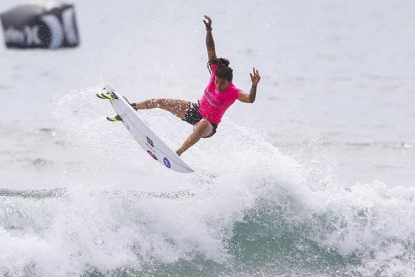 Filipe e Silvana são o Brasil no último dia do CT de Trestles