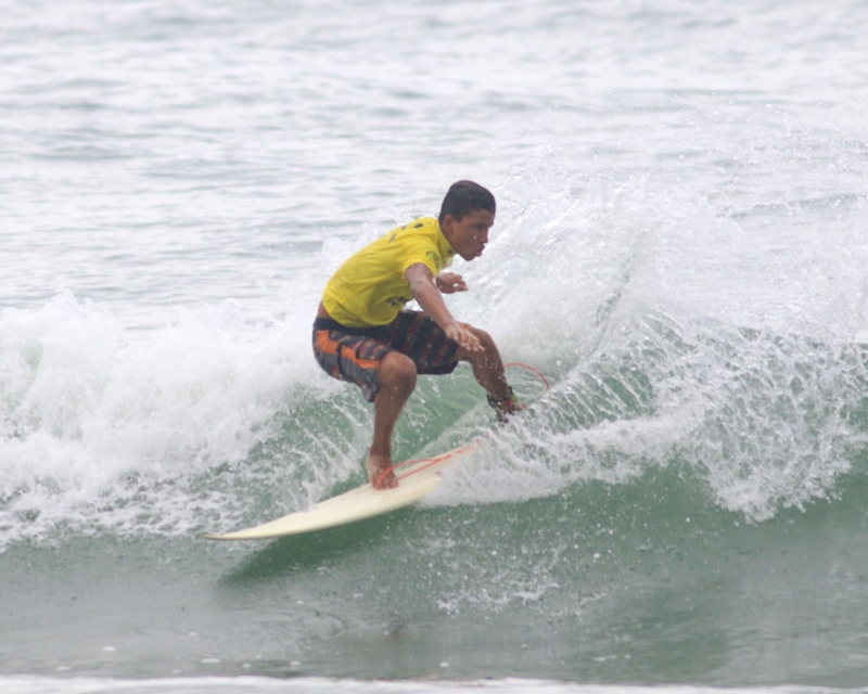 Disputa entre escolas também é atração no 22º A Tribuna de Surf Colegial