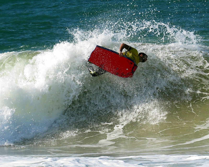 FECAB celebra os campeoes catarinenses de bodyboard em 2017