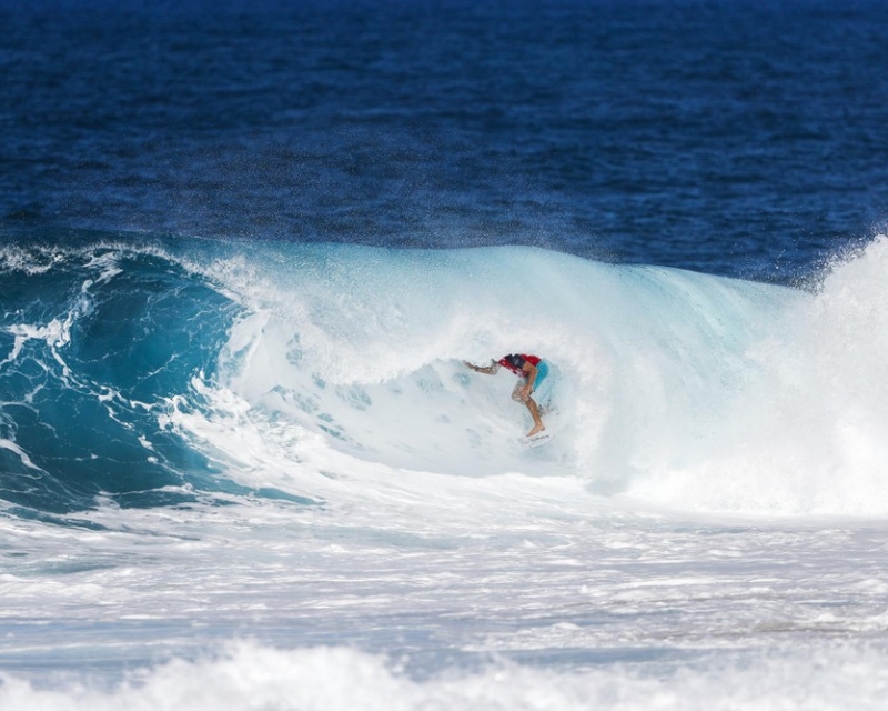 Irmão de John John, Nathan Florence perde na abertura do QS 3000 de Pipeline