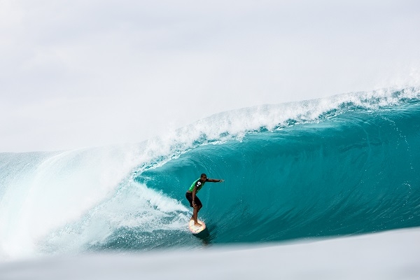 Weslley Dantas é finalista em sua estreia em Pipeline