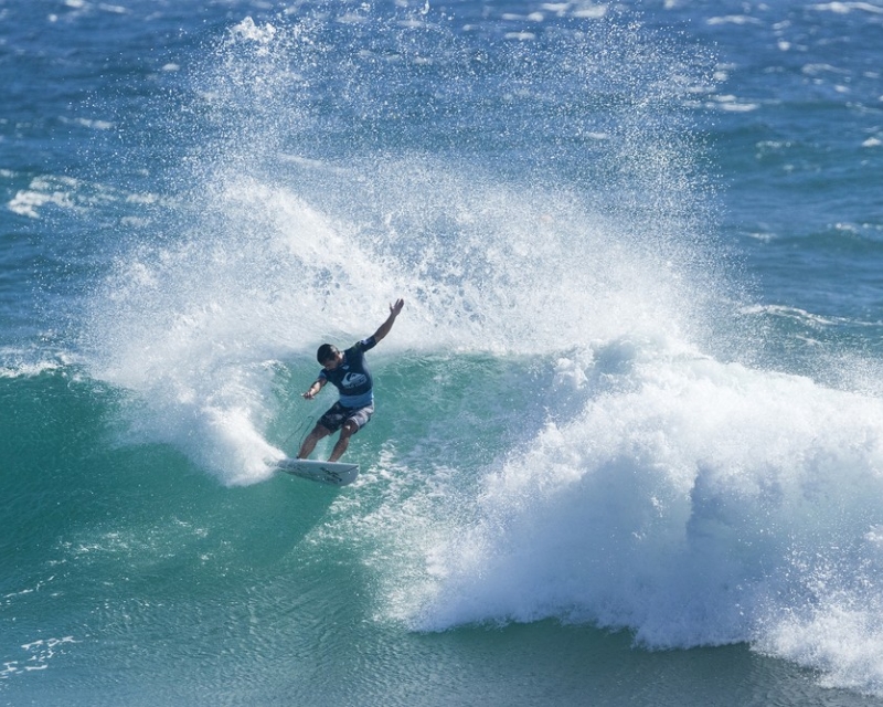 Tomas Hermes se despede de Gold Coast na 3ª colocação