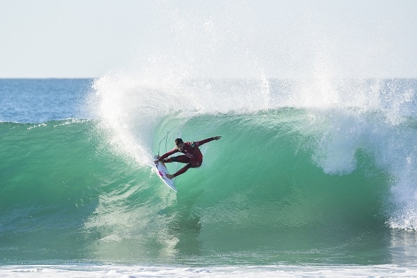 Filipe Toledo é o campeão da etapa em J-Bay 2018