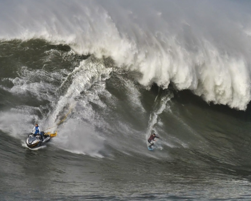 Surf de Jet Ski em Mavericks