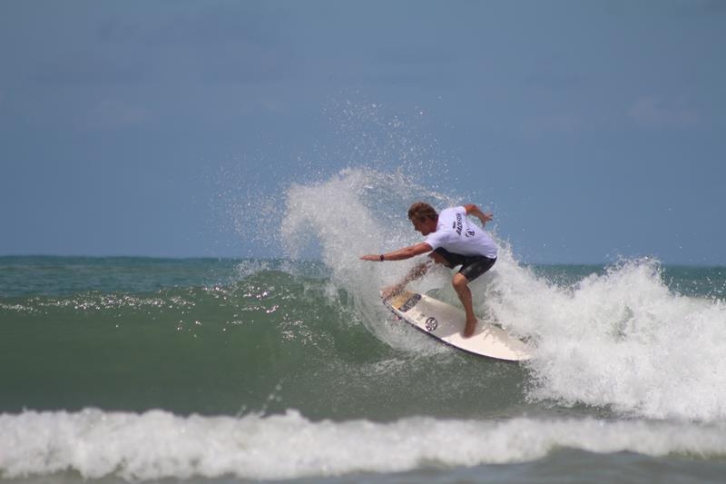 Alagoano de Surf e SUP 2019 começa no Pontal