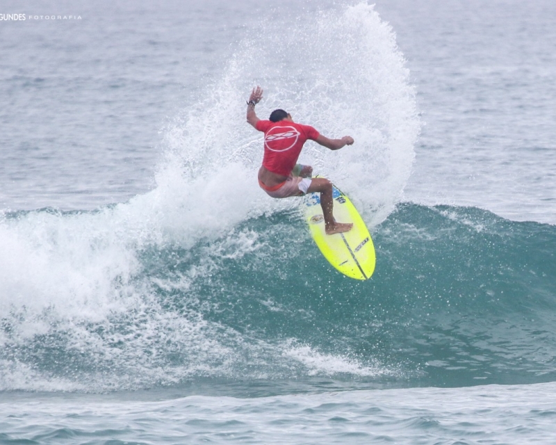 Surfe Treino realizado com sucesso no Canto das Aranhas