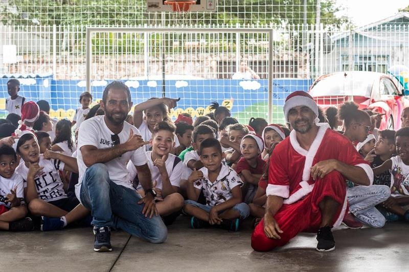 Rodrigo Cutelo, o papai noel surfista