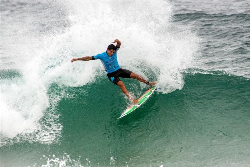 Alex Ribeiro defende título do QS de Newcastle