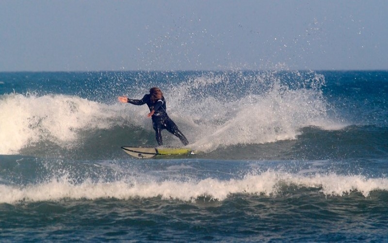 Show de surf, Sol, baleias e um público vibrante na segunda etapa do ASPG Tour 2022