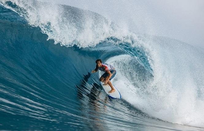 Billabong Pro Pipeline começou com vitórias brasileiras no Havaí