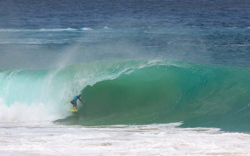 Lucas Silveira é o campeão do Hang Loose Pro Contest