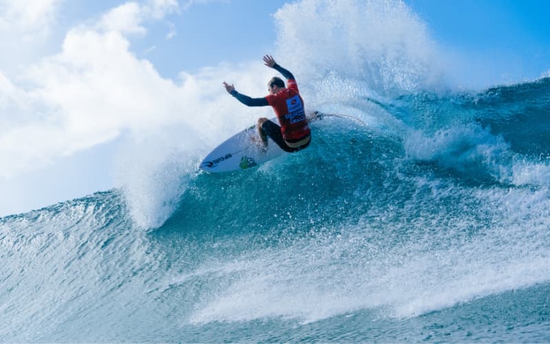 Brasil é maioria com três surfistas nas quartas do Boost Mobile Gold Coast Pro