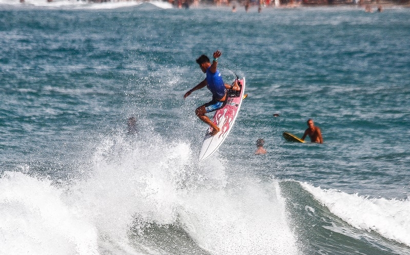 Mathias comanda show no CBSurf Taça Brasil Maresia Pro Porto de Galinhas