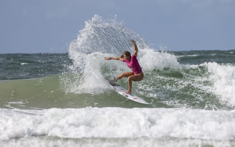 Circuito Banco do Brasil de Surfe inicia o QS 3000 feminino na Praia do Francês