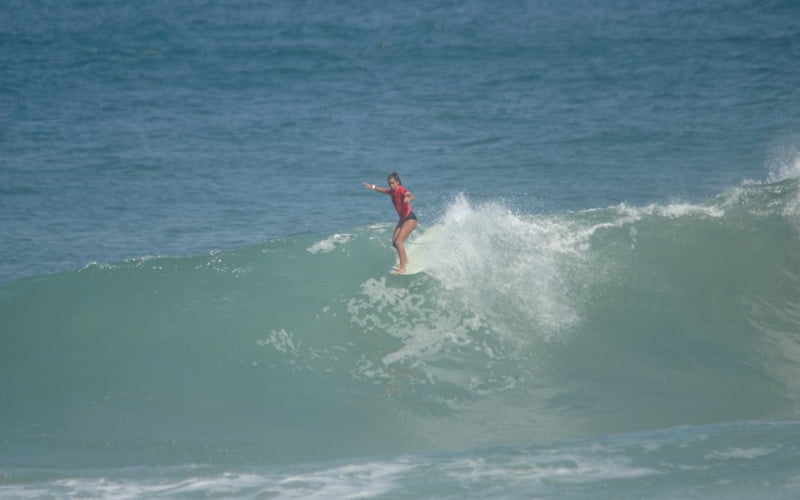 Altas ondas na Macumba para a sequência do Rio Surf Festival 2024