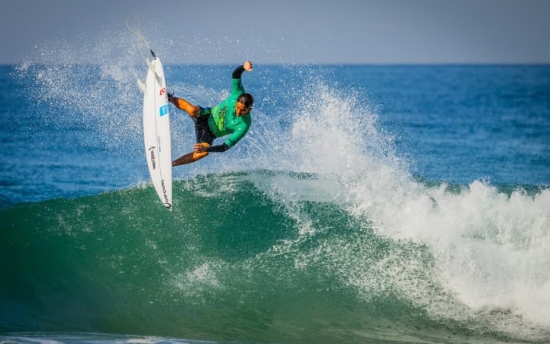Sete surfistas do Brasil estão nas oitavas de final na África do Sul