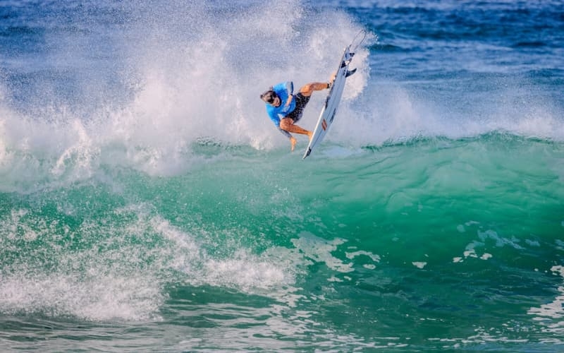 Brasil chega com quatro surfistas no dia das finais na África do Sul