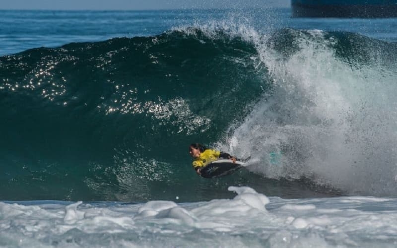 Rio Delas celebra mulheres nas águas da Barra